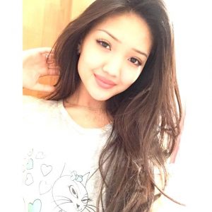 Meuf du 46 se met nue en webcam sexy